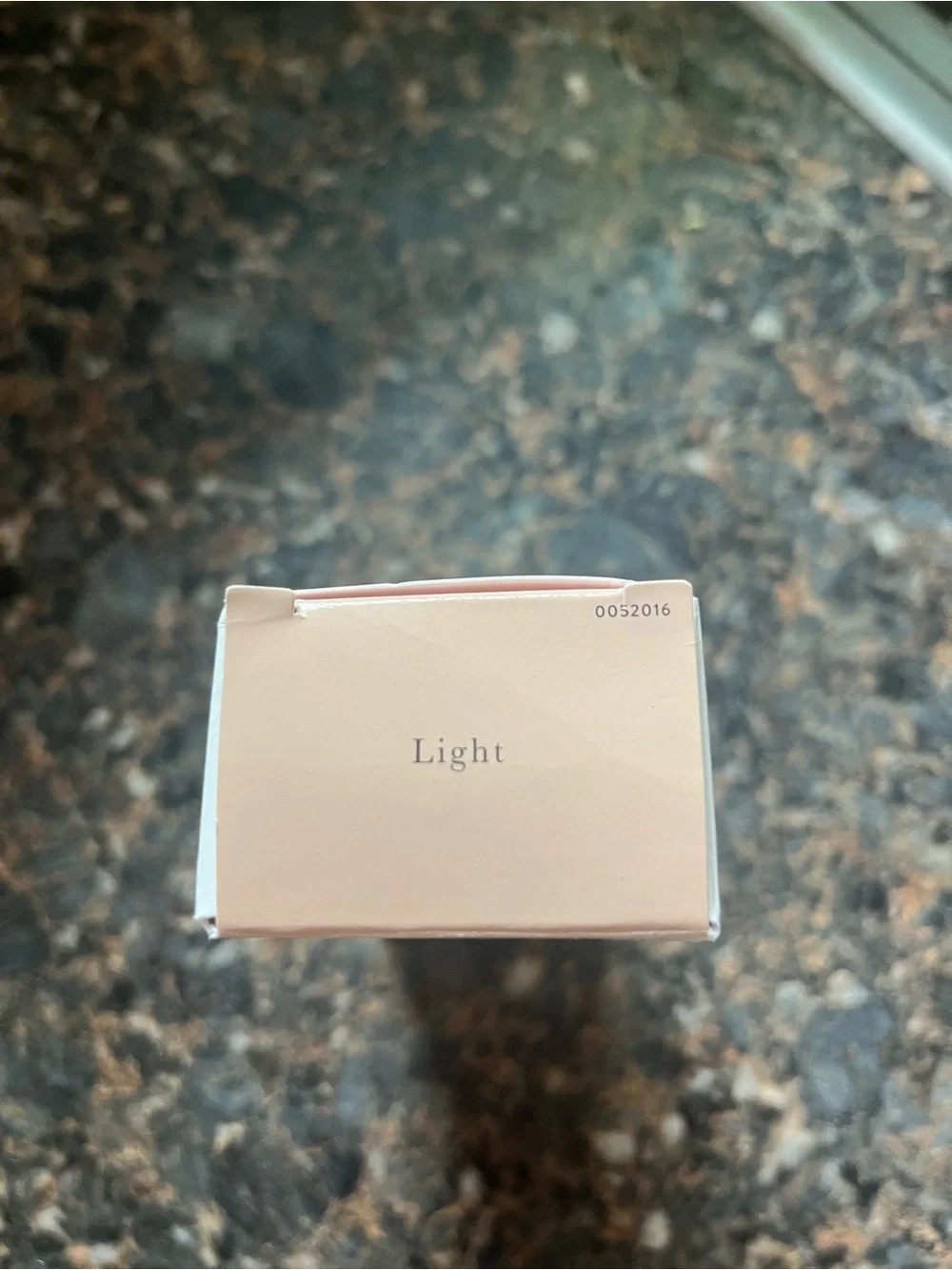 Laura Geller Quench-N-Tint Lightweight Tinted Moisturizer - light